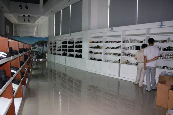 4年东莞鞋企灰飞烟灭 鞋材老板却逆市壮大