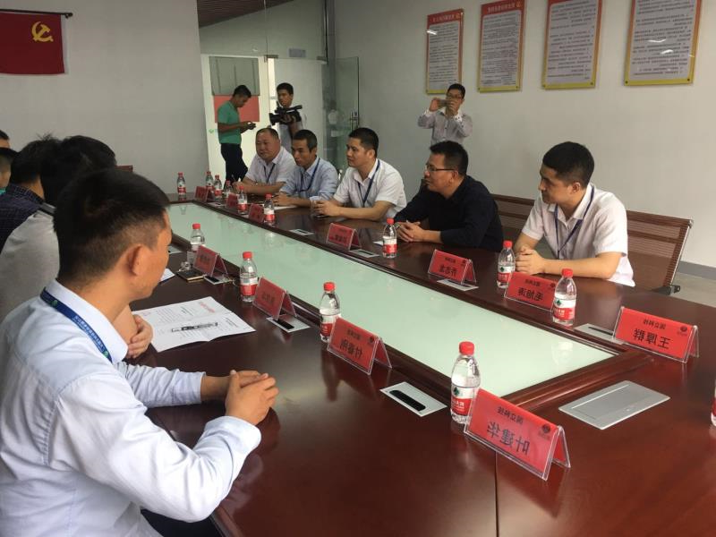 国立科技总部举行党支部成立揭牌仪式